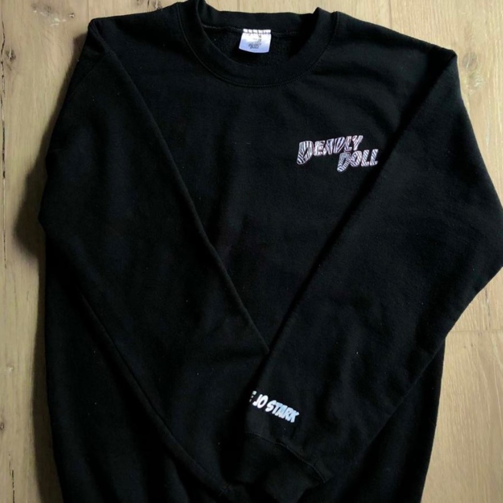 Deadly doll crewneck